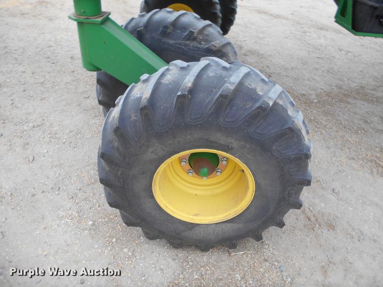 image for item DC2362 2014 John Deere 1890 air seeder