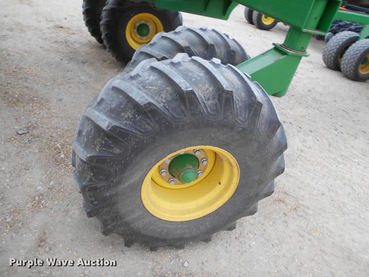 image for item DC2362 2014 John Deere 1890 air seeder