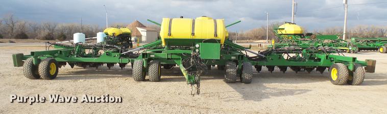 image for item DC2363 2011 John Deere 1990 CCS air seeder