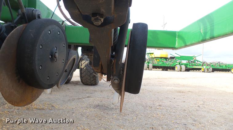 image for item DC2363 2011 John Deere 1990 CCS air seeder