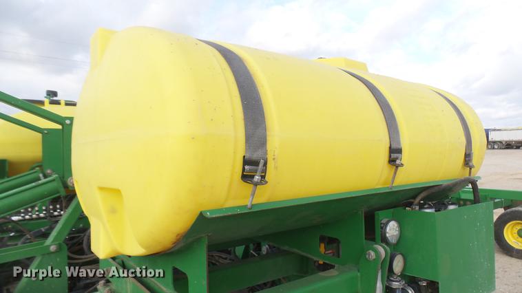 image for item DC2363 2011 John Deere 1990 CCS air seeder