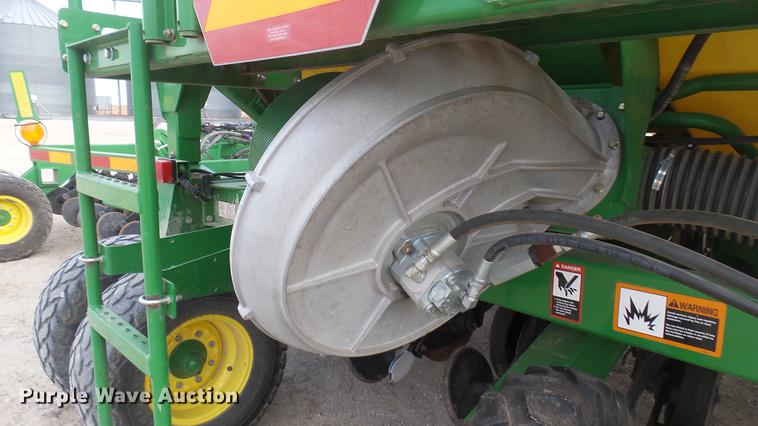 image for item DC2363 2011 John Deere 1990 CCS air seeder