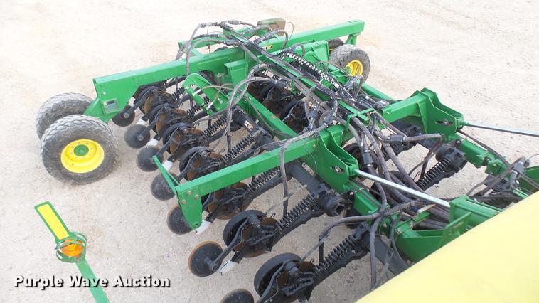 image for item DC2363 2011 John Deere 1990 CCS air seeder