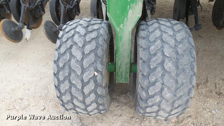 image for item DC2363 2011 John Deere 1990 CCS air seeder