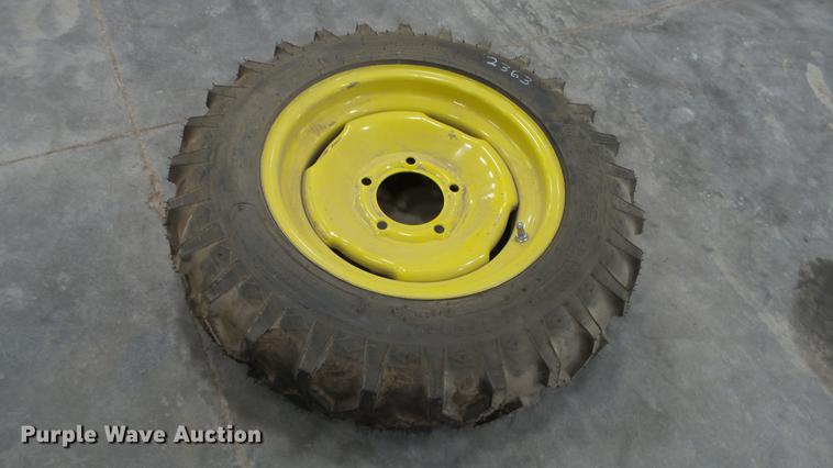 image for item DC2363 2011 John Deere 1990 CCS air seeder