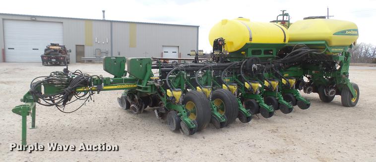 image for item DC2364 2011 John Deere 1770NT no-till planter