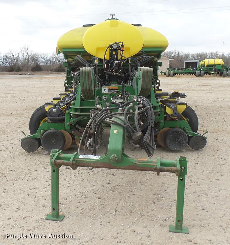 image for item DC2364 2011 John Deere 1770NT no-till planter