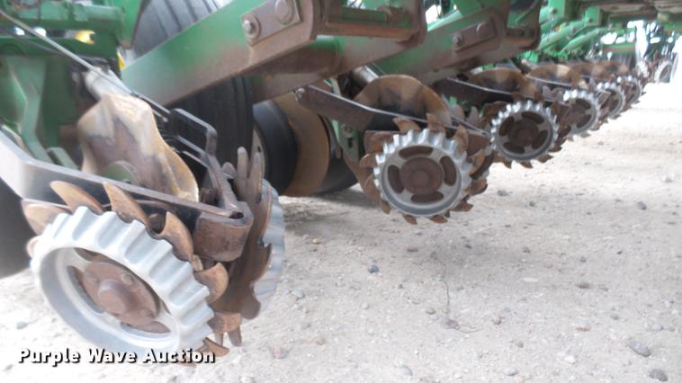 image for item DC2364 2011 John Deere 1770NT no-till planter