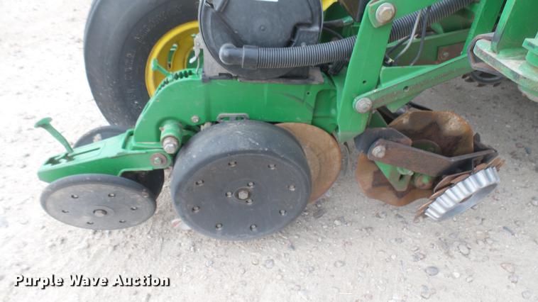 image for item DC2364 2011 John Deere 1770NT no-till planter