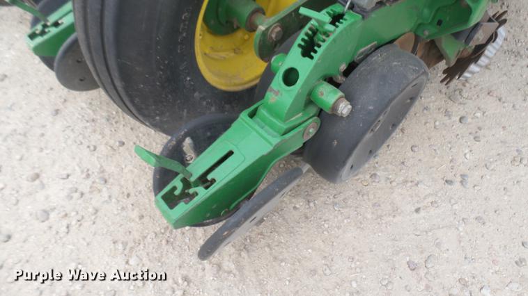 image for item DC2364 2011 John Deere 1770NT no-till planter