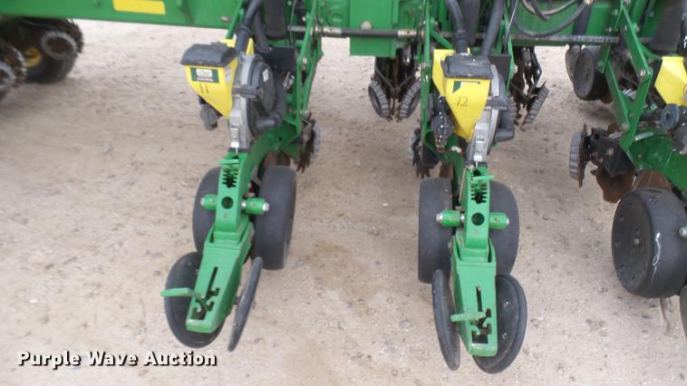 image for item DC2364 2011 John Deere 1770NT no-till planter