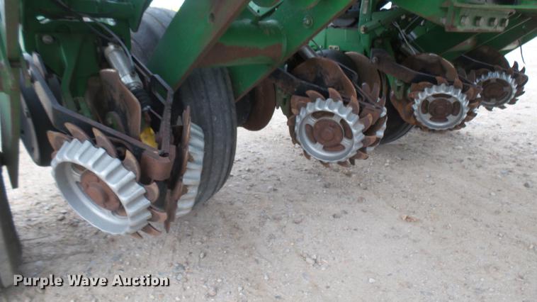 image for item DC2364 2011 John Deere 1770NT no-till planter