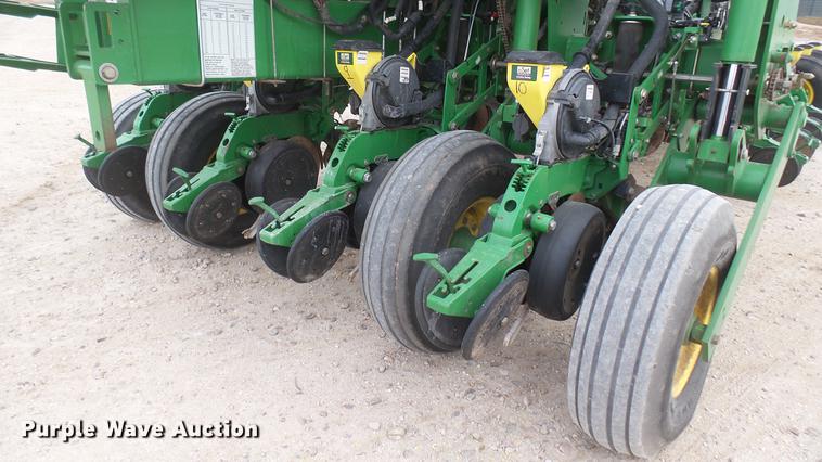 image for item DC2364 2011 John Deere 1770NT no-till planter