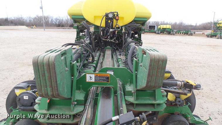 image for item DC2364 2011 John Deere 1770NT no-till planter