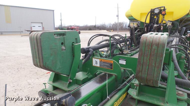 image for item DC2364 2011 John Deere 1770NT no-till planter