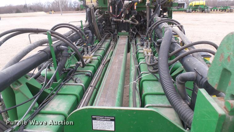 image for item DC2364 2011 John Deere 1770NT no-till planter