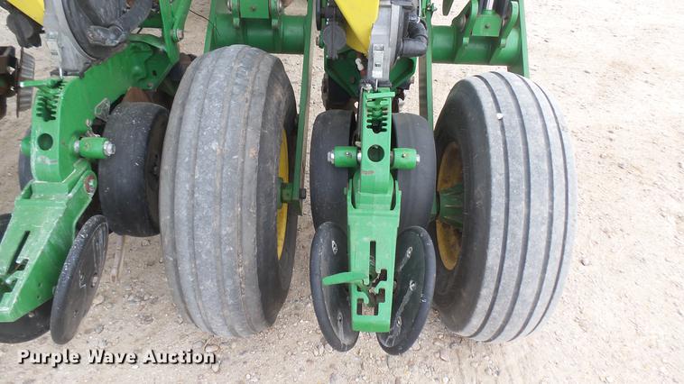 image for item DC2364 2011 John Deere 1770NT no-till planter