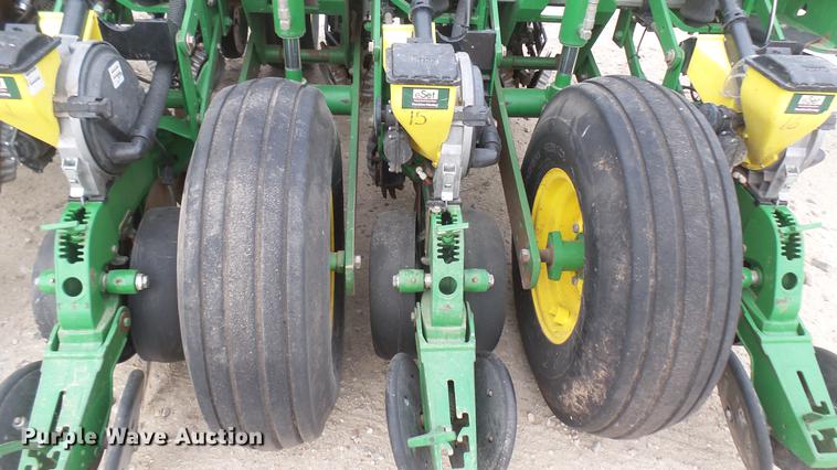 image for item DC2364 2011 John Deere 1770NT no-till planter