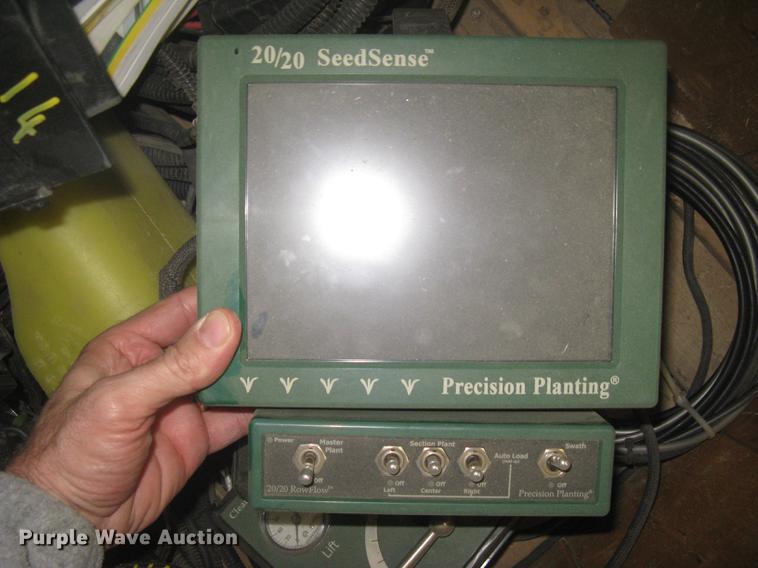 image for item DC2364 2011 John Deere 1770NT no-till planter