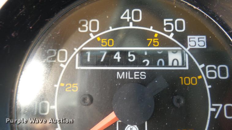 image for item DC2365 1990 Kenworth T450 grain truck