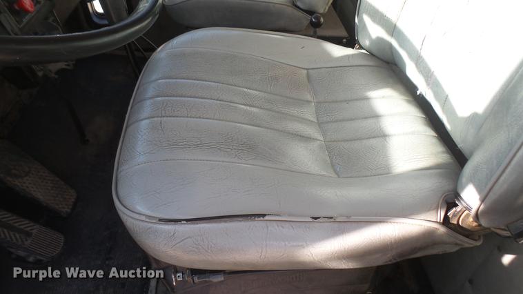 image for item DC2365 1990 Kenworth T450 grain truck