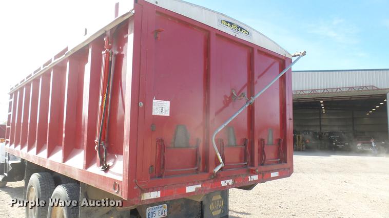 image for item DC2365 1990 Kenworth T450 grain truck