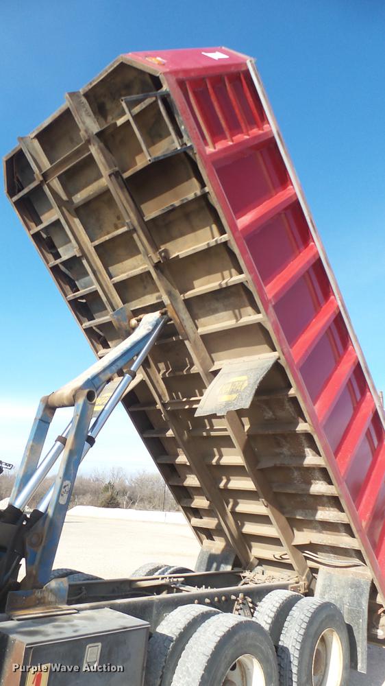 image for item DC2365 1990 Kenworth T450 grain truck