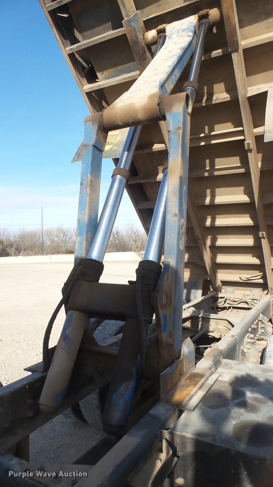 image for item DC2365 1990 Kenworth T450 grain truck