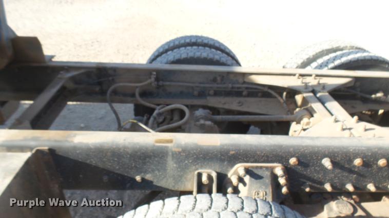 image for item DC2365 1990 Kenworth T450 grain truck