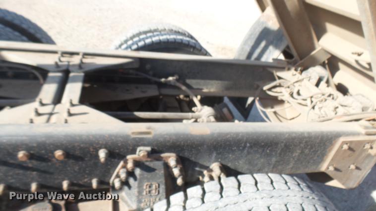 image for item DC2365 1990 Kenworth T450 grain truck