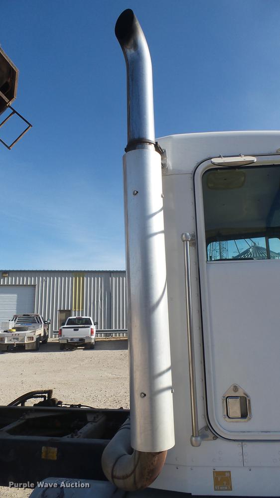 image for item DC2365 1990 Kenworth T450 grain truck