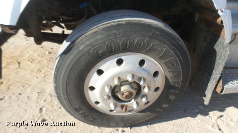 image for item DC2365 1990 Kenworth T450 grain truck