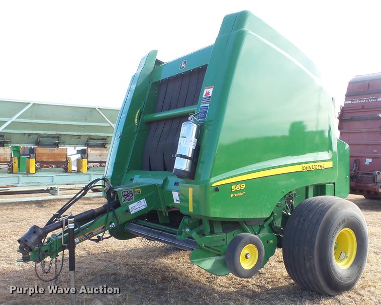 image for item DC2367 2013 John Deere 569 Premium round baler