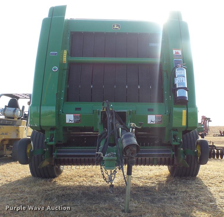 image for item DC2367 2013 John Deere 569 Premium round baler