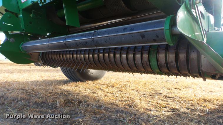 image for item DC2367 2013 John Deere 569 Premium round baler
