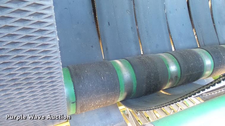 image for item DC2367 2013 John Deere 569 Premium round baler