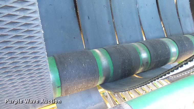 image for item DC2367 2013 John Deere 569 Premium round baler