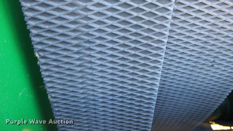 image for item DC2367 2013 John Deere 569 Premium round baler