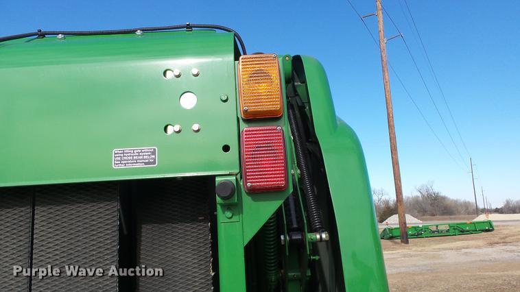 image for item DC2367 2013 John Deere 569 Premium round baler