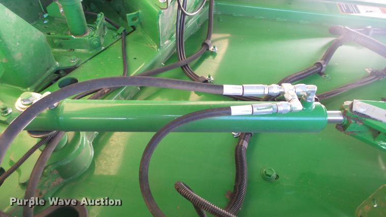 image for item DC2367 2013 John Deere 569 Premium round baler