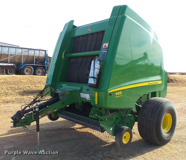 image for item DC2368 2013 John Deere 569 Premium round baler