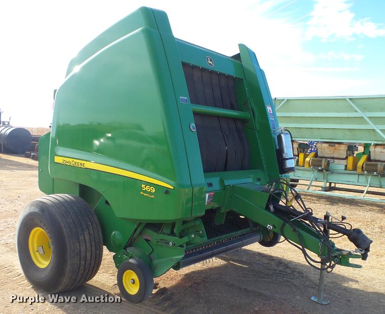 image for item DC2368 2013 John Deere 569 Premium round baler