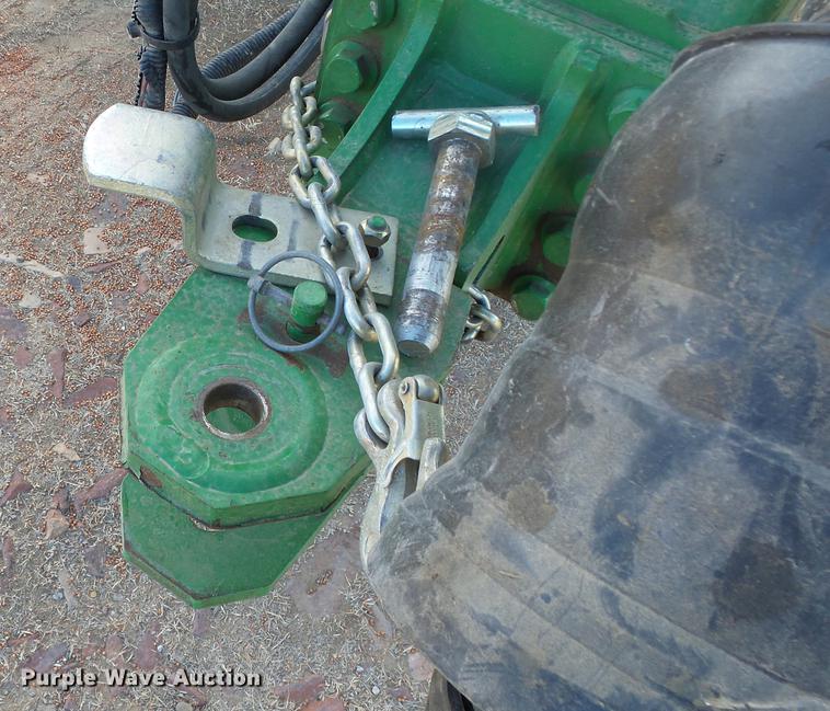 image for item DC2368 2013 John Deere 569 Premium round baler