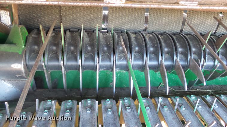 image for item DC2368 2013 John Deere 569 Premium round baler