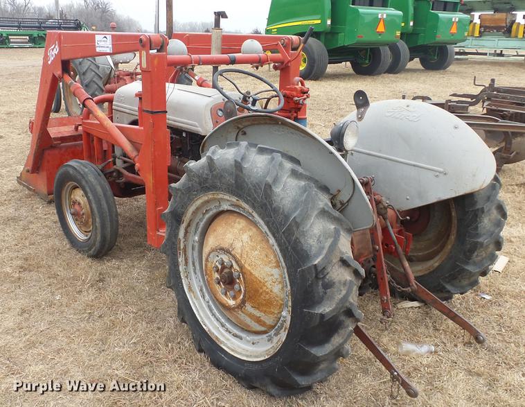 image for item DC2375 Ford tractor