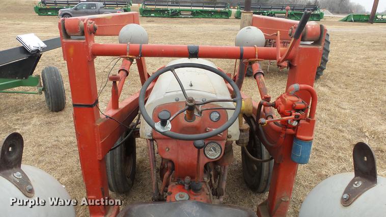 image for item DC2375 Ford tractor