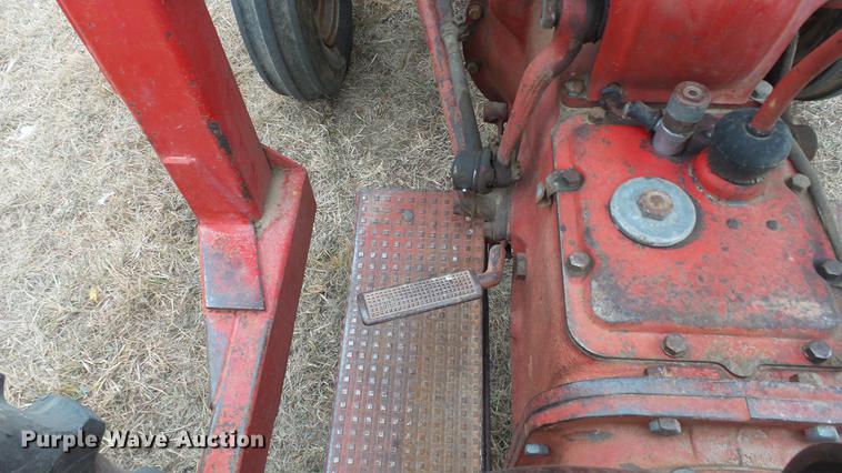 image for item DC2375 Ford tractor