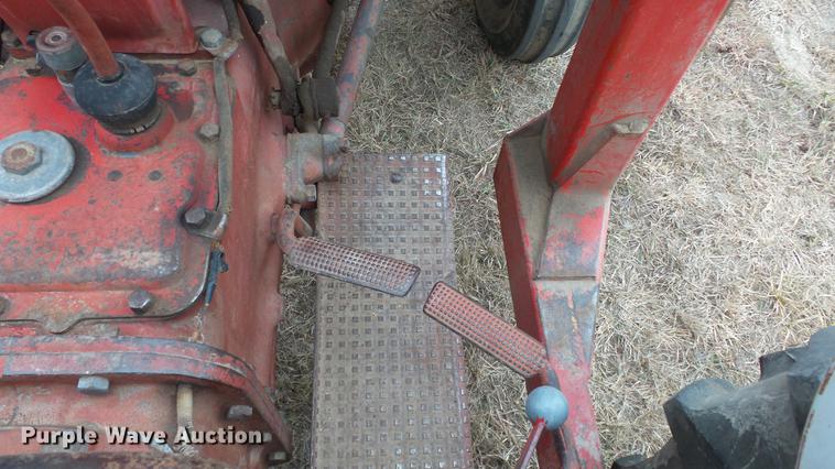 image for item DC2375 Ford tractor