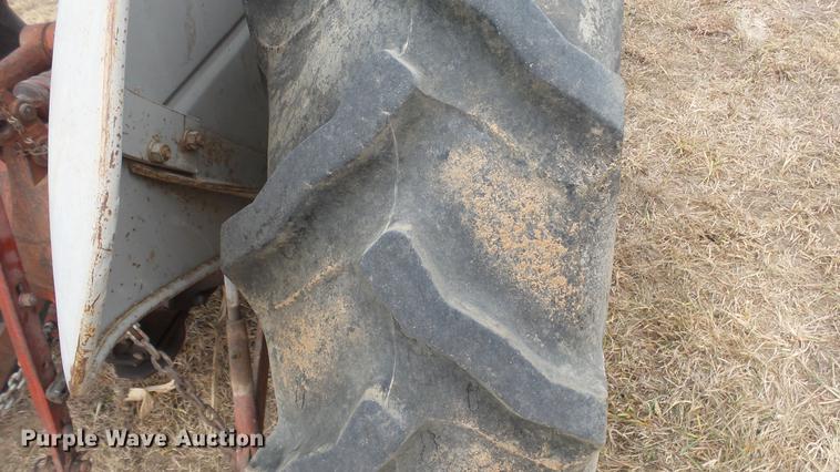 image for item DC2375 Ford tractor