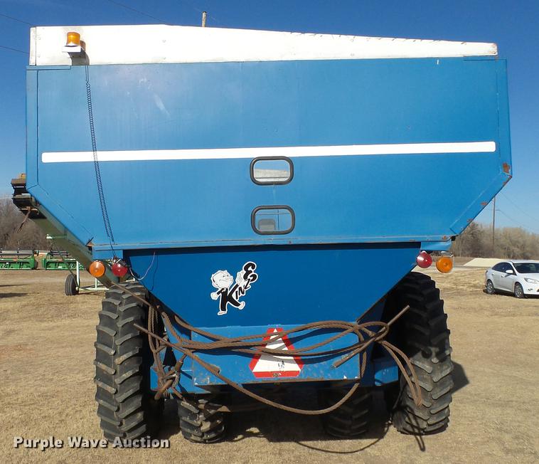 image for item DC2377 Kinze AW1040 row crop grain cart